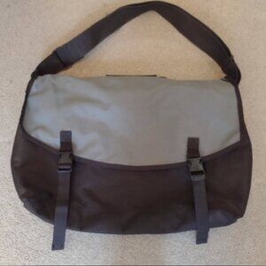 Courier Ware XL Messenger Laptop Bag